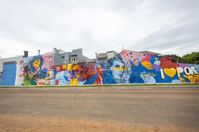 Mural mede mais de mil metros quadrados
