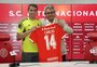 Carlos de Pena é regularizado no BID para estrear pelo Inter