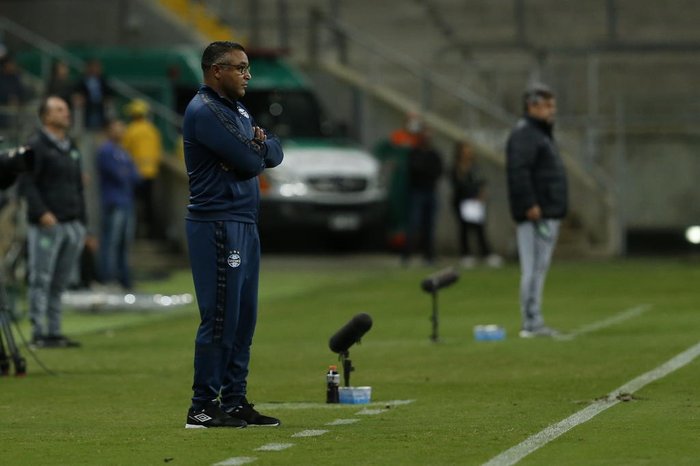 Não assistiu ao jogo? Leia aqui o resumo e ficha técnica da partida entre Grêmio e Chapecoense pelo Campeonato Brasileiro Série B