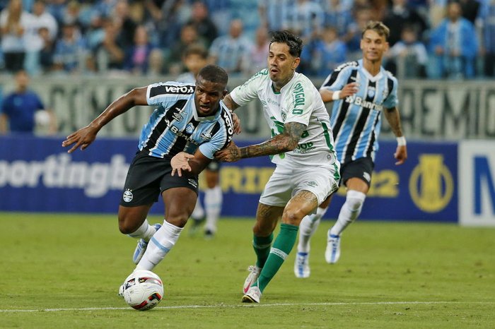 Confira a tabela atualizada do Brasileirão Série B após a derrota do Grêmio para a Chapecoense