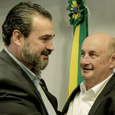 Cláudio Janta, Roberto Argenta<!-- NICAID(15074310) -->
