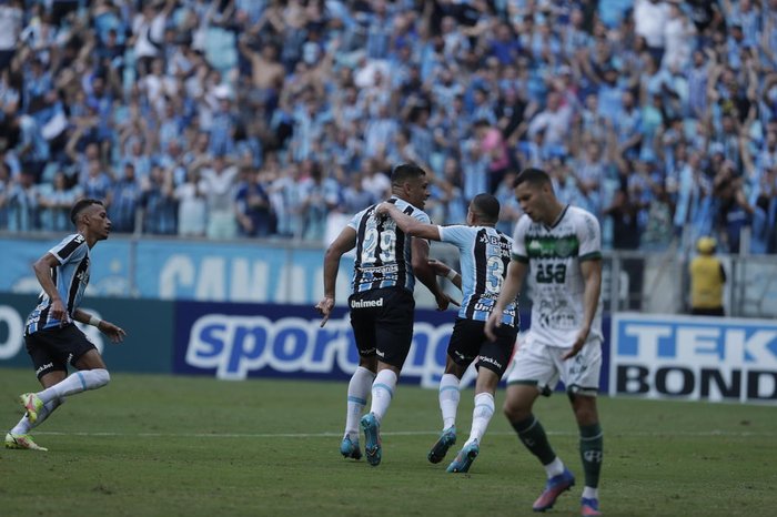 [COMENTE] Como você avalia o desempenho do Grêmio na vitória contra o Guarani?