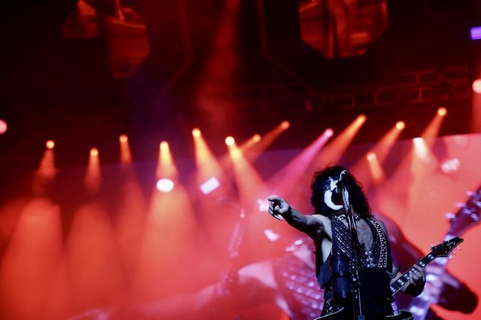 "End of The Road Tour" foi anunciada como a turnê de despedida do grupo