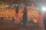 As cantoras Simone e Simaria surpreenderam os fãs no show da noite de sábado (30), em São Paulo, ao chamarem a sua mãe Mara Mendes para subir ao palco e cantar uma música com a dupla.<!-- NICAID(15083227) -->