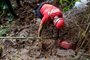 Mais de três anos depois da tragédia em Brumadinho, em Minas Gerais, o Corpo de Bombeiros localizou, nesta segunda-feira (2), uma ossada com aproximadamente 40 segmentos, em uma área chamada Esperança 1.O material pode ser de uma das seis vítimas ainda não identificadas do rompimento da barragem da mina do Córrego do Feijão, em janeiro de 2019.<!-- NICAID(15085254) -->