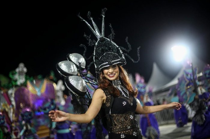 Escola de Samba Fidalgos e Aristrocratas foi a primeira a se apresentar na noite deste sábado