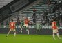 Com reapresentação marcada, Mano Menezes começa a definir time do Inter para enfrentar o Corinthians