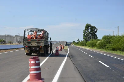 Viaduto de Barra do Ribeiro será entregue hoje pelo Exército. Foto: CMS / Divulgação<!-- NICAID(15090927) -->