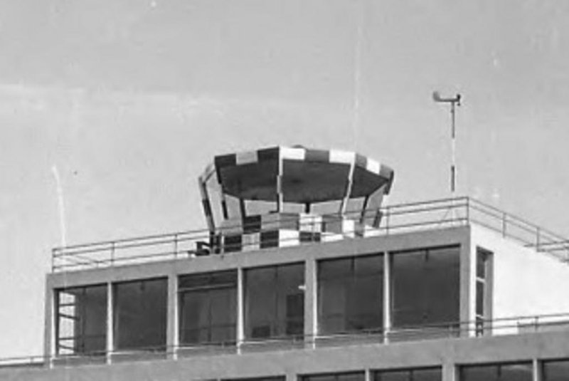 Torre do antigo terminal do aeroporto Salgado Filho<!-- NICAID(15092137) -->