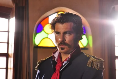 Cenas da morte do Capitão Rodrigo Cambará durante a última semana de filmages na Charqueada São João em Pelotas. Thiago Lacerda e Paulo Goulart gravam as últimas cenas do filme O Tempo e o Vento em Pelotas.<!-- NICAID(8272982) -->