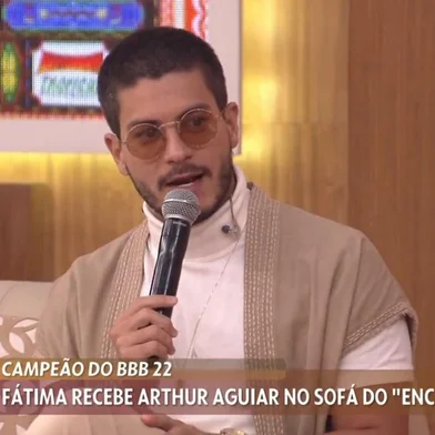 arthur aguiar<!-- NICAID(15097102) -->