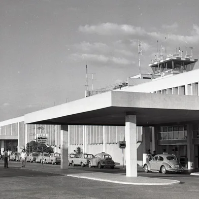 Aeroporto Salgado Filho em 1975#Fotógrafo: Paulo Dias#Envelope: 105362<!-- NICAID(15094397) -->
