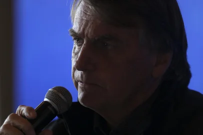 Brazils President Jair Bolsonaro delivers a press conference after meeting CEO, and chief engineer at SpaceX, Elon Musk, at the event Conecta Amazonia in Porto Feliz, Sao Paulo state, Brazil on May 20, 2022. - Billionaire Elon Musk, on a visit to Brazil Friday, announced a project to bring internet access to schools in the Amazon and improve satellite monitoring of the rainforest. (Photo by Filipe ARAUJO / AFP)<!-- NICAID(15103066) -->