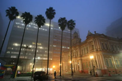 PORTO ALEGRE,RS,BRASIL.2022,05,23.Cerração forte em Porto Alegre.(RONALDO BERNARDI/AGENCIA RBS).<!-- NICAID(15103893) -->