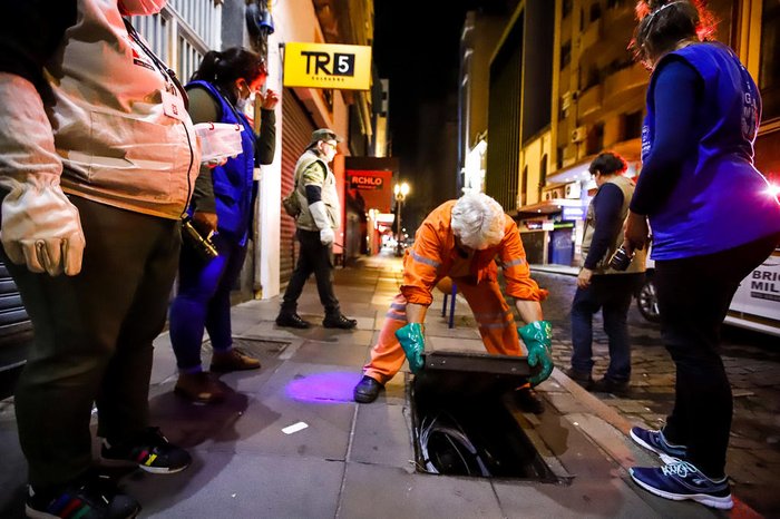 Comitiva percorreu as ruas do Centro Histórico durante a noite