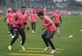 Após impasse por atraso em pagamentos, Inter treina com reforço para jogo contra o Bragantino