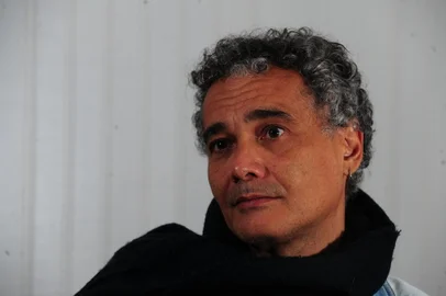 CAXIAS DO SUL, RS, BRASIL, 15/06/2022. O neurocientista e escritor Sidarta Ribeiro, que está em Caxias do Sul para ministrar a palestra Revolução Canábica, no dia 21, concedeu entrevista ao Pioneiro na noite desta quarta-feira. (Porthus Junior/Agência RBS)<!-- NICAID(15125555) -->