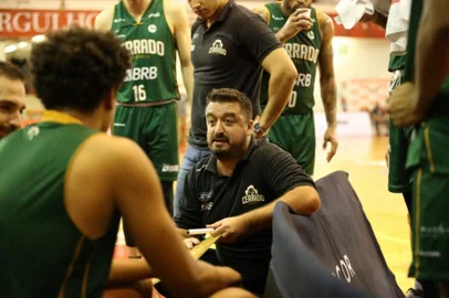 Bruno Lopes, que comandou o Cerrado no NBB, será o técnico do Caxias do Sul Basquete na Liga de Desenvolvimento do Basquete (LDB).<!-- NICAID(15131110) -->