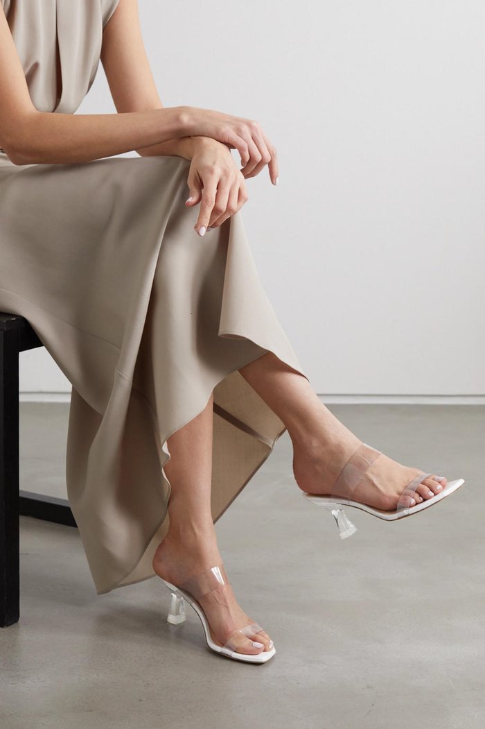 Stuart Weitzman,Net A Porter / Divulgação Stuart Weitzman,Net A Porter / Divulgação