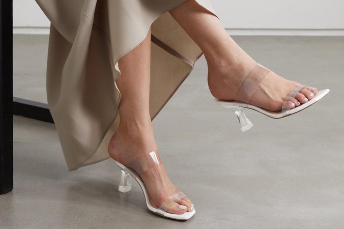 Stuart Weitzman,Net A Porter / Divulgação Stuart Weitzman,Net A Porter / Divulgação
