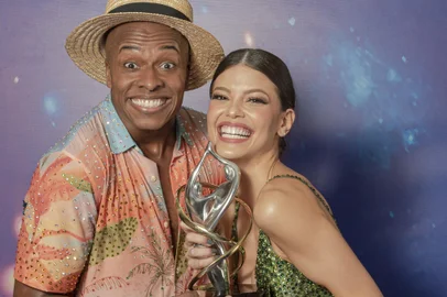 A gaúcha Vitória Estrada vence o Dança dos Famosos 2022 tendo com dupla Wagner Santos<!-- NICAID(15139182) -->