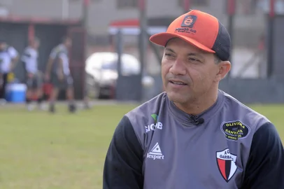 GARIBALDI, RS, BRASIL, 28/06/2022 - Fotos de Iarley, ex-jogador do Inter que vai comandar o time de Garibaldi na Terceirona. (Marcelo Casagrande/Agência RBS)<!-- NICAID(15134799) -->