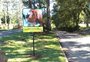 Placas que sinalizam a passagem de animais silvestres pela pista começam a ser instaladas em Gramado 