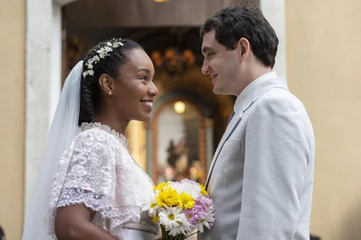 além da ilusão, LETICIA ( Larissa Nunes ) ESTÁ CASADA COM LORENZO ( Guilherme Prates )<!-- NICAID(15160685) -->