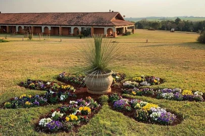 Tenondé Park Hotel<!-- NICAID(15172467) -->