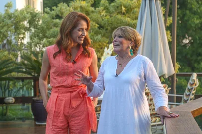 Poliana Abritta entrevista Suzana Vieira para o FantásticoIndexador: Isadora Neumann<!-- NICAID(15182791) -->