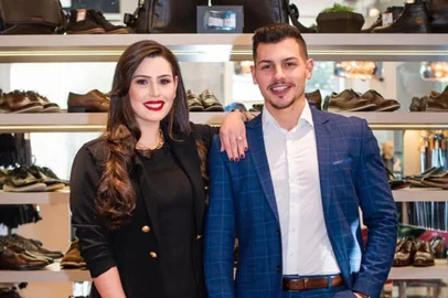 Kellen e Erik Ferraro, sócios-proprietários das Lojas Ferraro, participam de evento do Senac e do Sindilojas no próximo dia 31 de agosto, em Caxias<!-- NICAID(15183302) -->