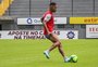 Após pensar em desistir do futebol, lateral do Caxias fala sobre a possibilidade do acesso