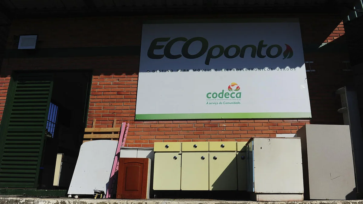 Codeca Como o Ecoponto da Codeca auxilia o meio ambiente e ajuda famílias que ...