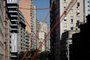 Porto Alegre, RS, Brasil, 27-08-2022: Faixas são estendidas entre edifícios ao longo da avenida Borges de Medeiros, na região central. Foto: Mateus Bruxel / Agência RBSIndexador: Mateus Bruxel<!-- NICAID(15189351) -->