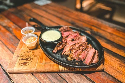 xão , quarto distrito , parrilla , burger , pizza , sushi , drink, destemperados<!-- NICAID(15192985) -->