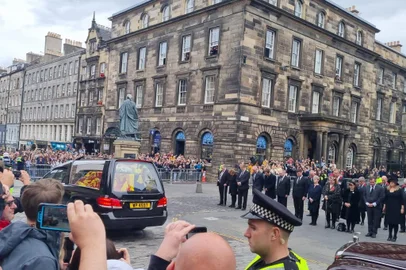 Cortejo do corpo de Elizabeth II em Edimburgo, na Escócia.<!-- NICAID(15202933) -->
