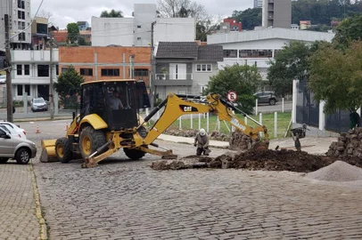 Em um investimento de R$ 3 milhões, serão instalados cerca de 8 mil metros de tubos e ligações prediais até dezembro. No momento, as equipes trabalham no cruzamento entre as ruas Ernesto Zanrosso e Adhautt Mantovani; rua Ernesto Zanrosso; rua João Pratavieira; rua Mário Donato Rossi; rua Quitéria Mano; rua Modesto Dias dos Santos; e rua Bellino Bergozza.<!-- NICAID(15205780) -->
