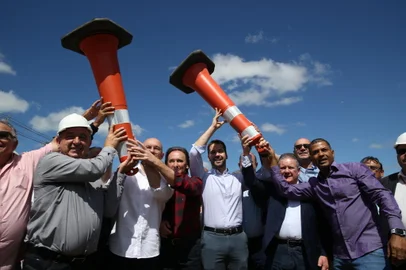 PORTO ALEGRE, RS, BRASIL,18/12/2019- Inauguração do viaduto RS 040 com RS 118. Participou do Ato o governador Eduardo Leite.  (FOTOGRAFO: FERNANDO GOMES / AGENCIA RBS)<!-- NICAID(14362915) -->
