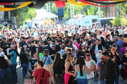 CAXIAS DO SUL, RS, BRASIL, 08/10/2022. Cervejarias de Caxias do Sul tem mês importante com Oktoberfest, o que pode movimentar produção, receita e consumidores. Na foto, 7ª Oktoberfest La Birra. (Porthus Junior/Agência RBS)<!-- NICAID(15231937) -->