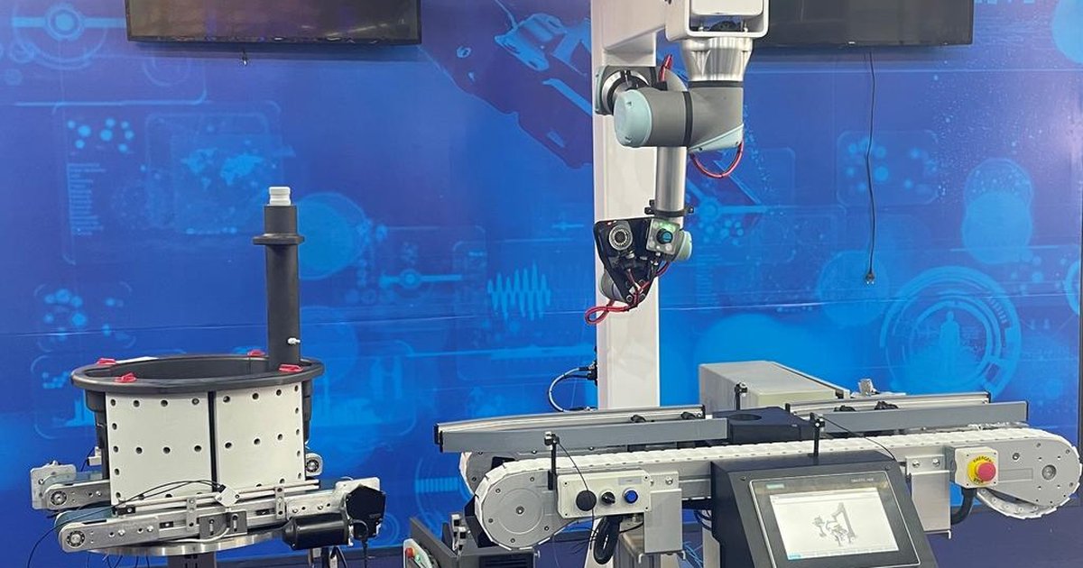Como Funcionar Uma C lula Robotizada Em Feira De Inova o Da Ind stria como-funcionar-uma-c-lula-robotizada-em-feira-de-inova-o-da-ind-stria