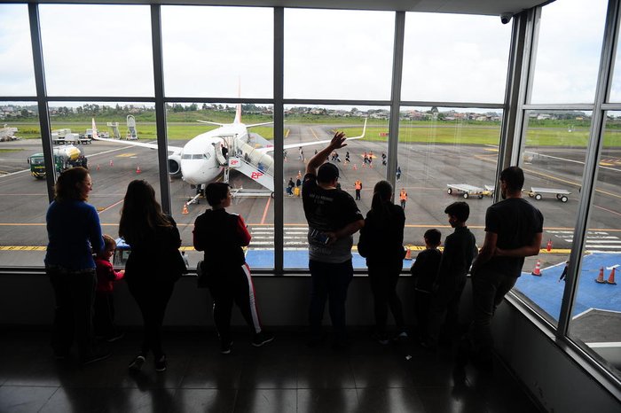 Viagem a turismo ou para ver a final da Copa do Brasil: as histórias do voo  inaugural entre Caxias e o Rio de Janeiro | Pioneiro