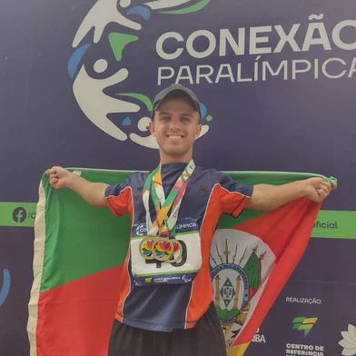 José Tolfo conquistou três ouros nas Paralimpíadas Universitárias 2022, em João Pessoa-PB.<!-- NICAID(15239608) -->