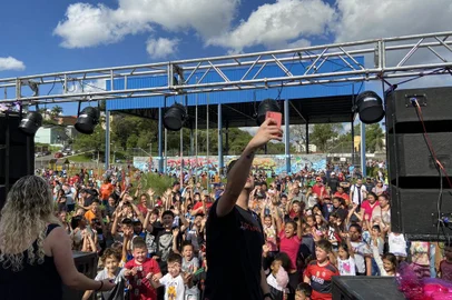 Festa da Criança é realizada no bairro Cidade Nova, neste domingo (23), em Caxias do Sul. <!-- NICAID(15243637) -->