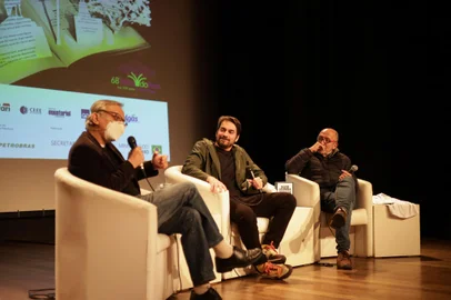 Homenagem a David Coimbra na Feira do Livro<!-- NICAID(15251763) -->