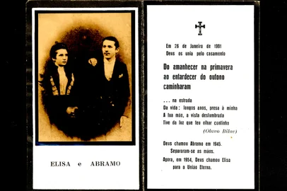 Santinhos antigos, que serviam como lembrança de falecimento. Na foto, santinho de Elisa Venzon Eberle e Abramo Eberle.<!-- NICAID(15249988) -->