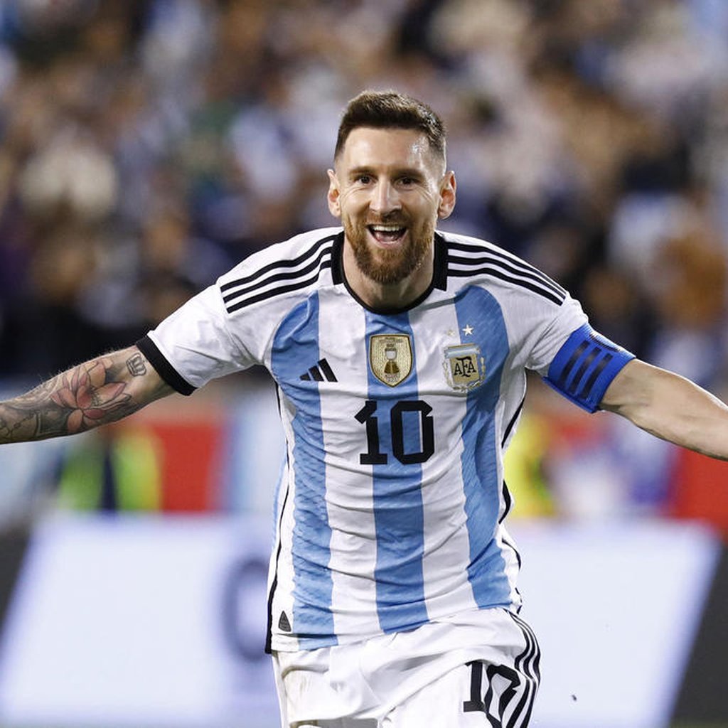 O jogador de futebol argentino Lionel Messi ganhou a sua sexta