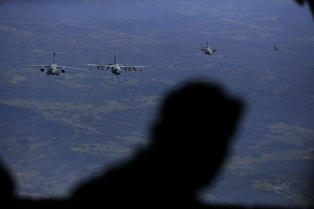 Simulação de guerra com cavalaria, blindados e aeronaves é atração neste  sábado - Região - Jornal NH