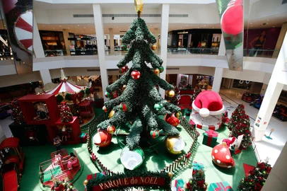 Porto Alegre, RS, Brasil, 16/11/2022 - Shopping Iguatemi já está decorado para o Natal - Foto: Jonathan Heckler/Agência RBS<!-- NICAID(15266901) -->