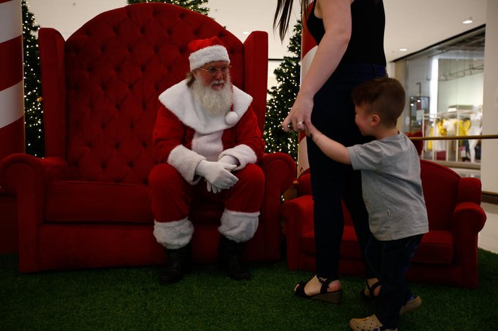 Jogo de sudoku para crianças com fotos. feliz natal e feliz ano