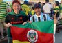 Torcedores de Grêmio e Inter deixam as diferenças de lado e se unem pelo Brasil na Copa